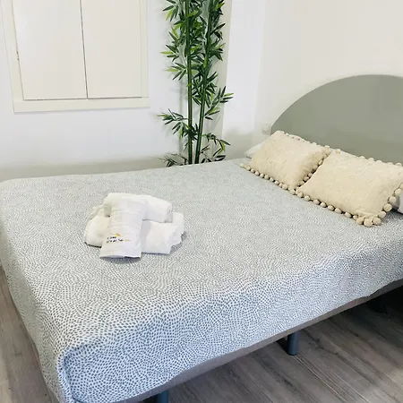 Estudio Jimena Carabeo En El Centro De * Nerja