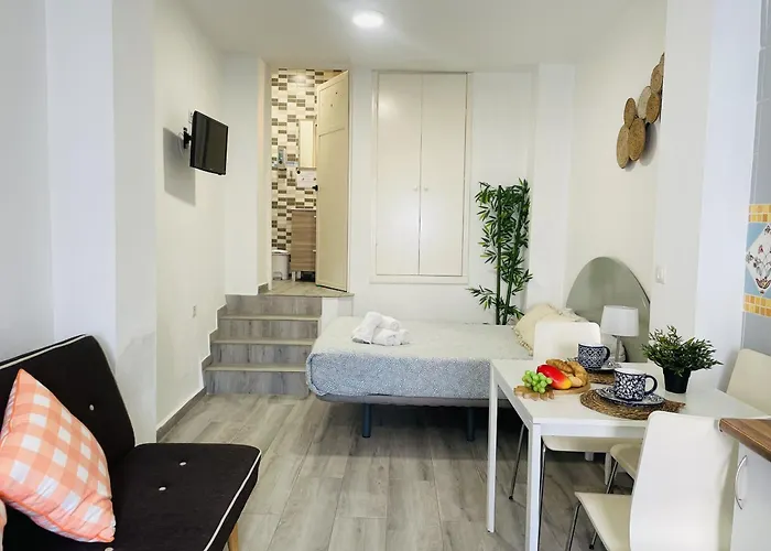 Estudio Jimena Carabeo En El Centro De * Nerja