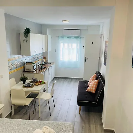 Estudio Jimena Carabeo En El Centro De Nerja