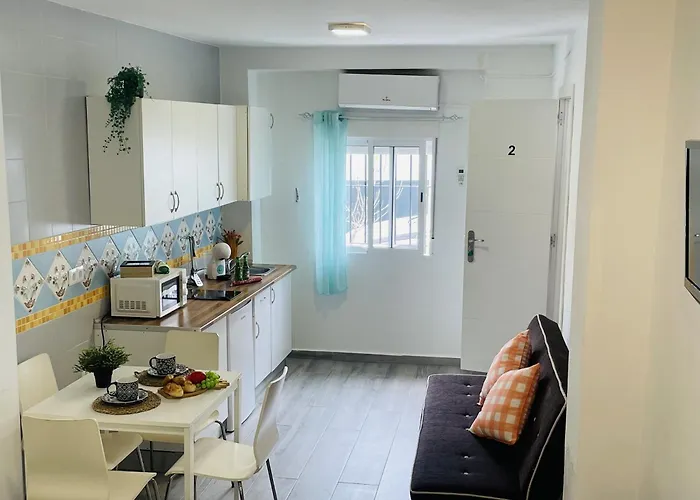 Estudio Jimena Carabeo En El Centro De Nerja