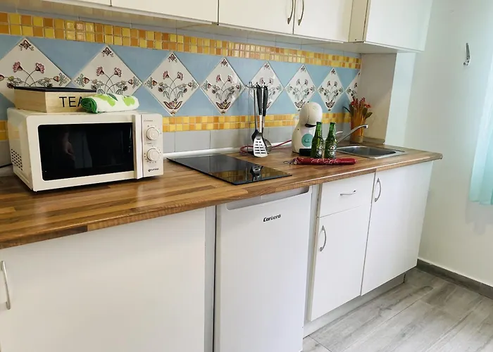 Estudio Jimena Carabeo En El Centro De Apartament *