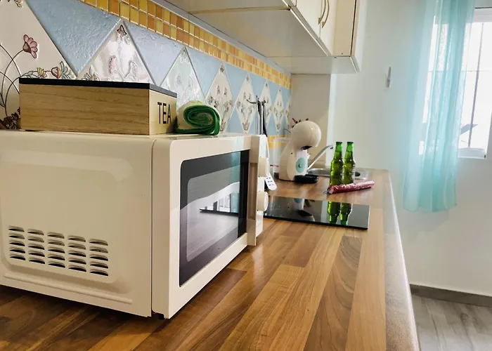 Estudio Jimena Carabeo En El Centro De Apartament Nerja