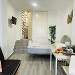 Estudio Jimena Carabeo En El Centro De * Nerja